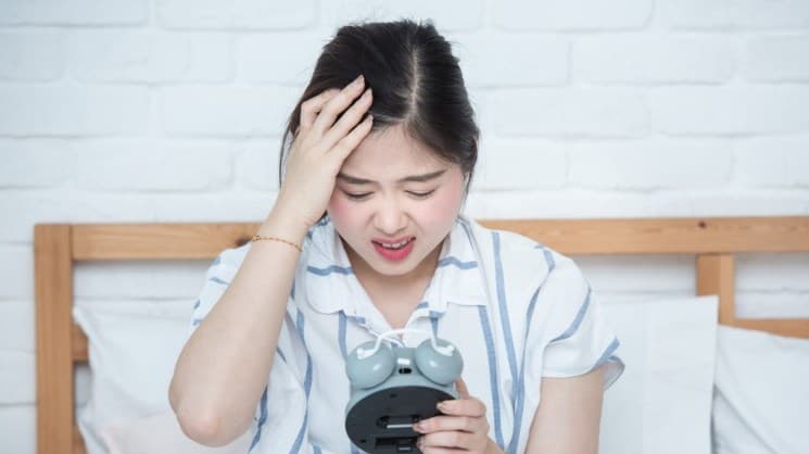 4 Tips Ampuh Biar Gak Gampang Haus dan Lapar Saat Berpuasa Meski Melewatkan Sahur