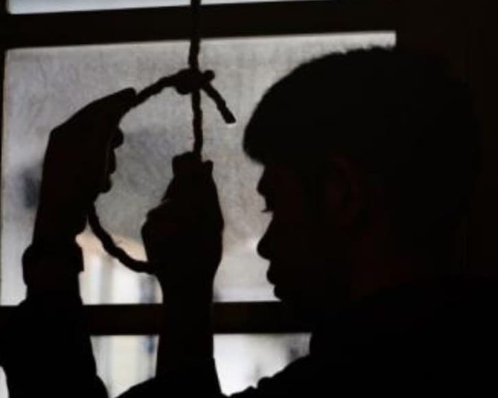 Miris! Remaja 15 Tahun Bunuh Diri Gara-gara Keluarga Gak Mau Memperbaiki HP-nya yang Rusak