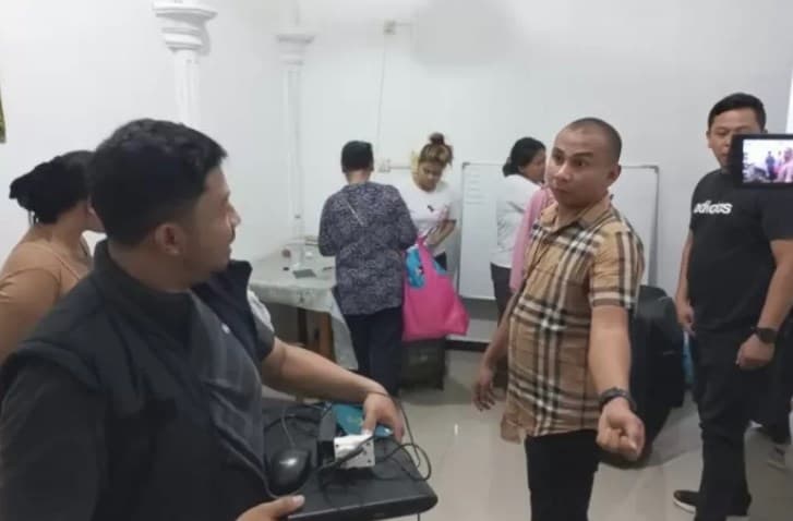 Polisi Gerebek Rumah Penampungan Calon TKI di Batam, Syok! Temukan Ini di Dalamnya