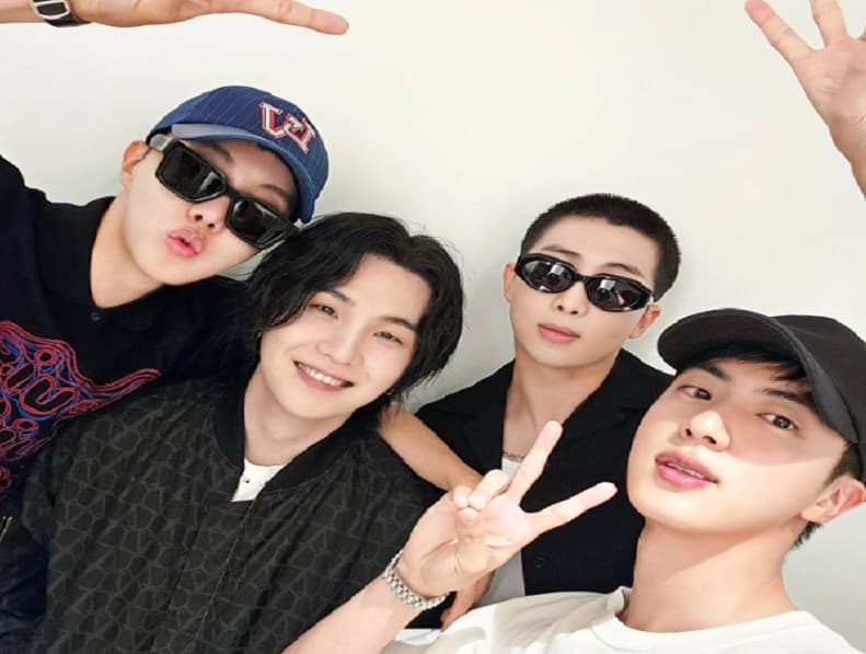 Konser final Suga D-Day dihadiri seluruh member BTS.