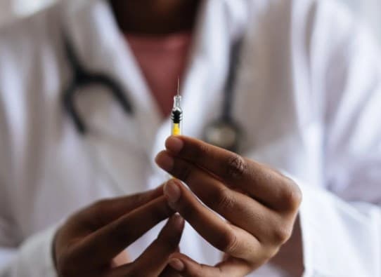 Pemerintah Glontorkan Wacana Naturalisasi Dokter Asing, Begini Tanggapan IDI