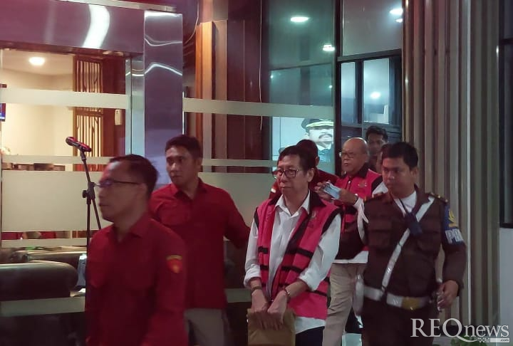 Tersangka kasus dugaan korupsi Tol MBZ (Foto: Hastina/REQnews)