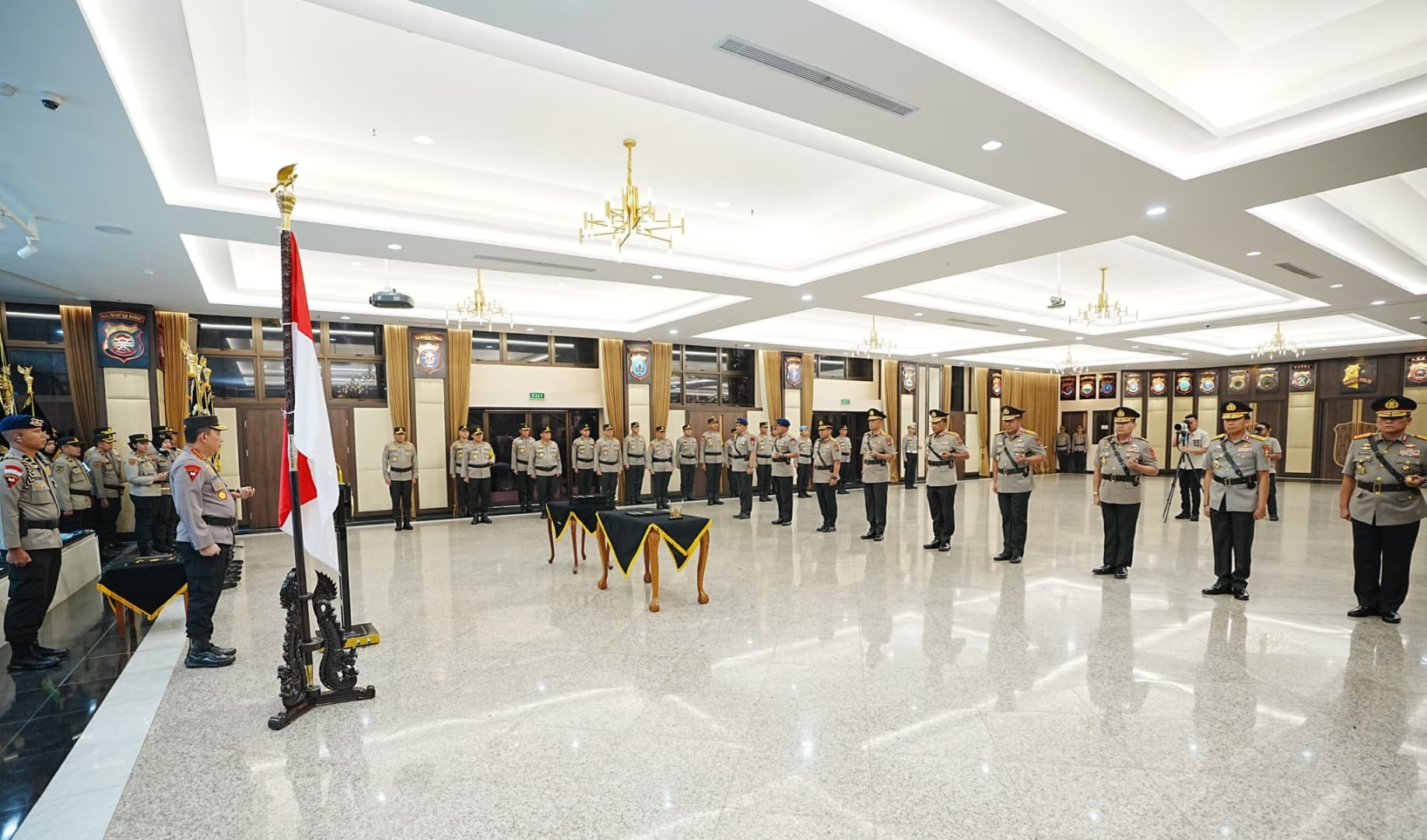 Kapolri Jenderal Listyo Sigit Prabowo memimpin sertijab Dankor Brimob dan Lima Kapolda (Foto: Polri)