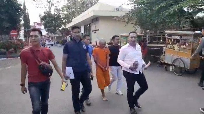 Seorang Pria Berinisial S Kerap Pamer Senjata Api dan Ngaku Tim Buser (Foto: TribunPriangan)