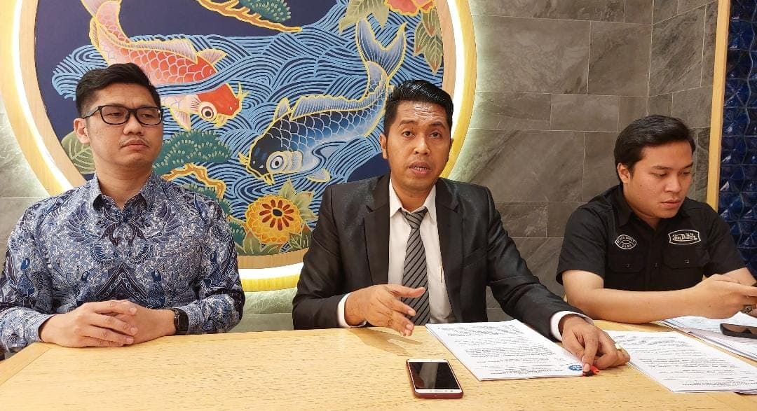 Kuasa Hukum Pemegang Saham PT Okinawa Sushi, Martin Lukas Simanjuntak (Foto: Hastina/REQnews)