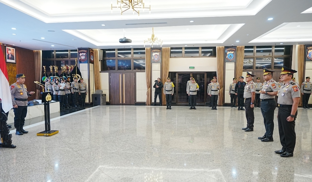 Kapolri Jenderal Listyo Sigit Prabowo pimpin kenaikan pangkat 45 pati Polri (Foto: Humas Polri)