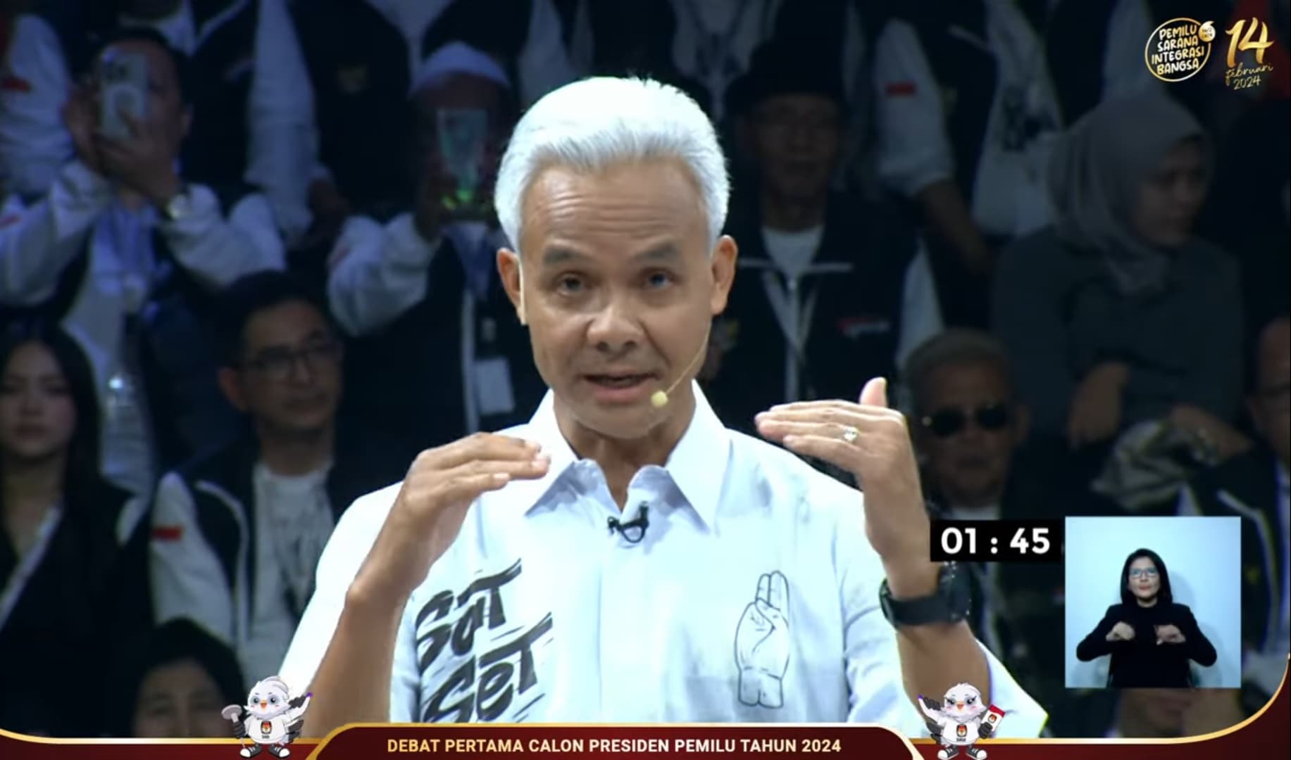 Capres 03 Ganjar Pranowo dalam debat pertama (Foto: YouTube KPU)