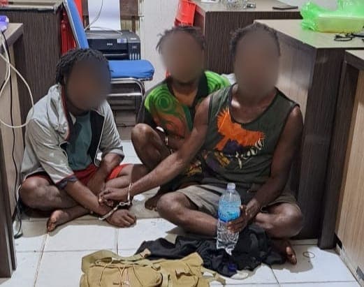 Polisi tangkap tiga warga Papua Nugini yang bawa narkoba (Foto: Polda Papua)