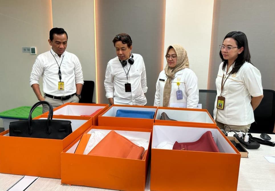 PPA Kejagung Berhasil Lelang 6 Tas Mewah Milik Istri Terpidana Benny Tjokro Senilai Rp606 Juta!