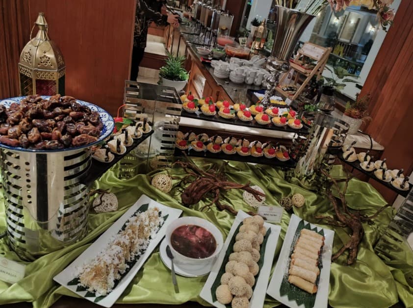 Semarakkan Ramadan, Hotel Bintang 4 Ini Hadirkan Paket Buka Puasa Sepuasnya Cuma Rp 175 Ribu Aja!