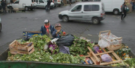 Warga Argentina Cari Makan di Tong Sampah (Foto:Barron's)