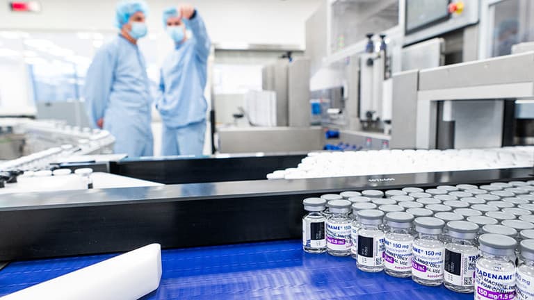 AstraZeneca Akui Vaksin Covid-19 Buatannya Bisa Sebabkan Pembekuan Darah dan Kematian