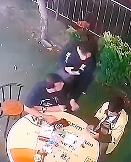 Viral! Asyik Main Judi Online di Kafe, Pria di Nias Ditangkap dan Terancam 5 Tahun Penjara