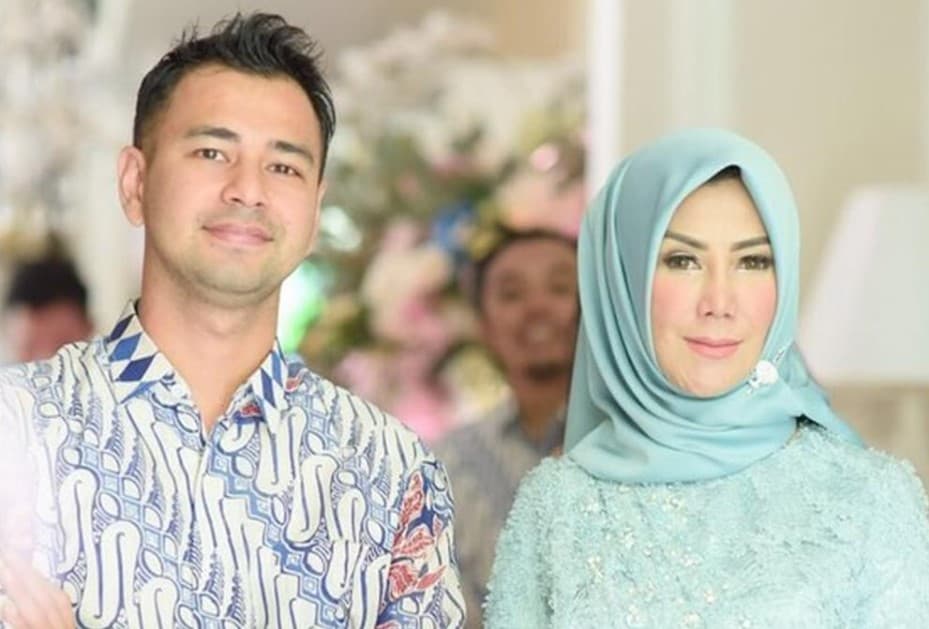 Raffi Ahmad dan ibundanya, Amy Qanita