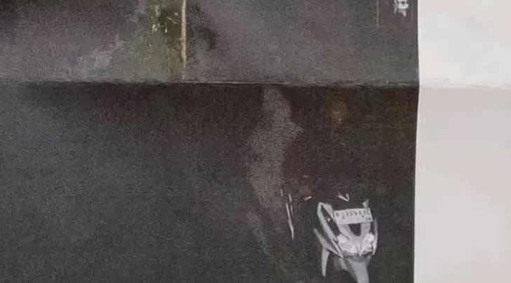 Merinding! Viral Pemotor Kena e-Tilang Gegara Ada Pocong Ikut Naik Gak Pakai Helm