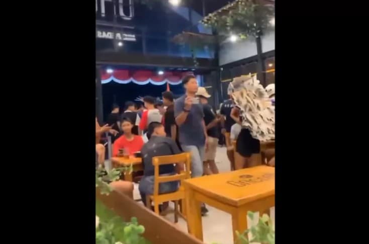 Viral Tren Nyeleneh Geng Anak Muda Geruduk Mie Gacoan Sambil Cosplay. (Foto: X/@heraloebss)