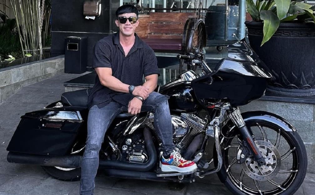 Ruri Repvblik Alami Kecelakaan Saat Kendarai Moge.