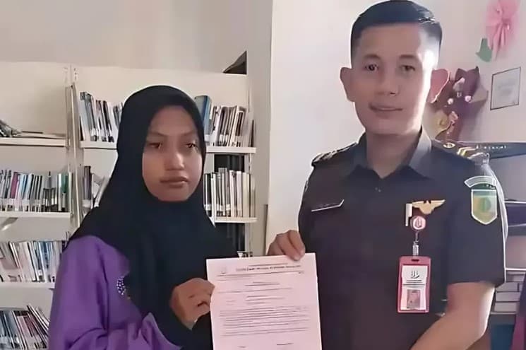 Heboh Camat Baito Tiba-tiba Dicopot dari Jabatan Usai Sempat Kawal Kasus Guru Supriyani. (Foto: X/@moxweet)