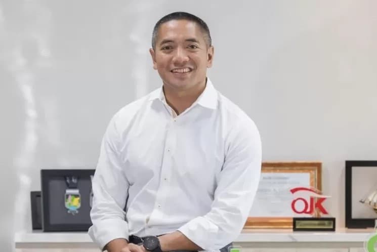 Adrian Gunadi, CEO Investree Viral Kabur ke Luar Negeri dan Sedang Diburu OJK.