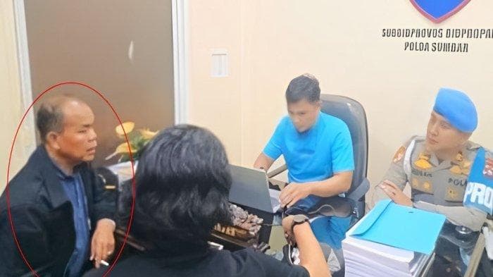 Kabag  Ops Polres Solok Selatan, AKP Dadang Iskandari  menyerahkan diri usai menembak rekannya  Akp Ulil Ryanto Anshari. (Foto:Istimewa)