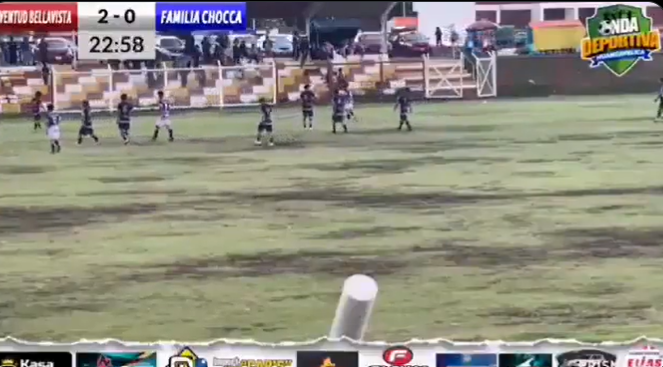 Ngeri! Ini Detik-detik Pemain Bola Kena Sambar Petir, Warganet: Tersetrum Aliran Listrik di Tanah Basah