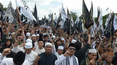 Jamaah Islamiyah Bubar, Ribuan Anggota Kembali ke NKRI, Senjata Api hingga 40 kg Bahan Peledak Diserahkan