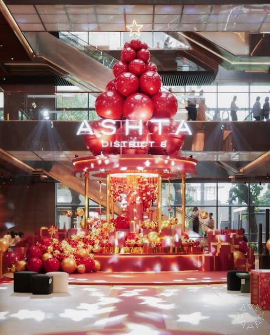 Semarak Liburan Akhir Tahun di ASHTA District 8: Glimmering Noël.