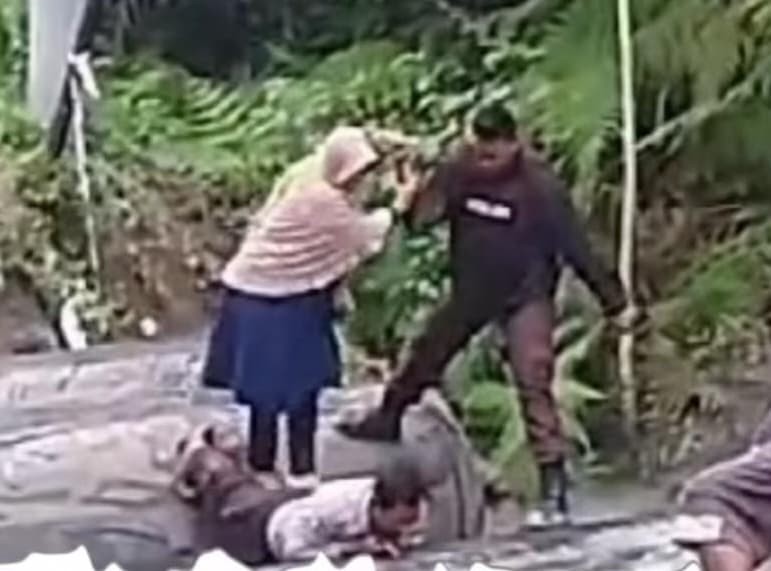 Aksi heroik Bripka Abdul Syahid viral di media sosial (Foto: Istimewa)