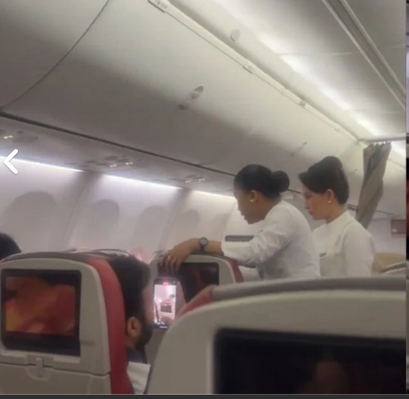 Seorang penumpang maskapai Batik Air  terpaksa diturunkan (Foto:Istimewa)