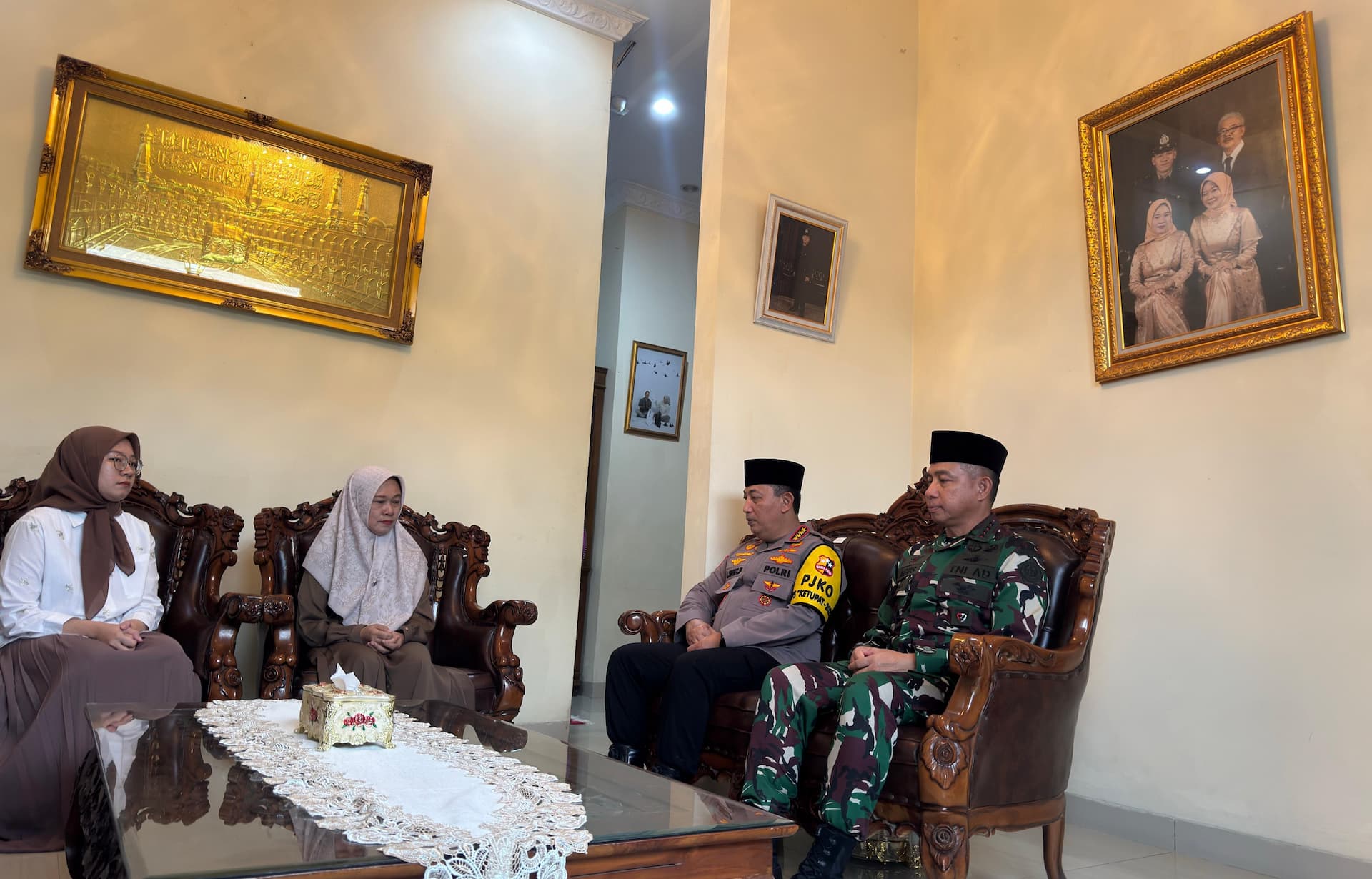 Kapolri Jenderal Listyo Sigit Prabowo dan Panglima TNI Jenderal Agus Subiyanto di Lampung (Foto: Istimewa)