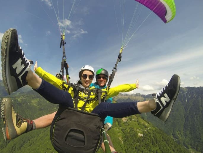 Paragliding di Dieng Plateau
