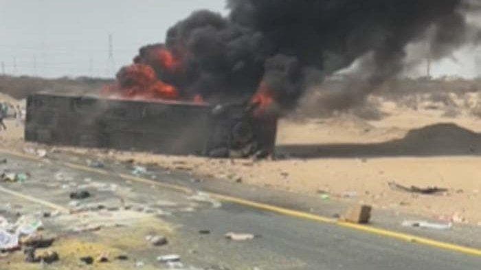 Kecelakaan bus pengakut jemaah umrah Indonesia kecelakaan di Jeddah, 6 orang tewas (Foto: tangkapan Layar Facebook)