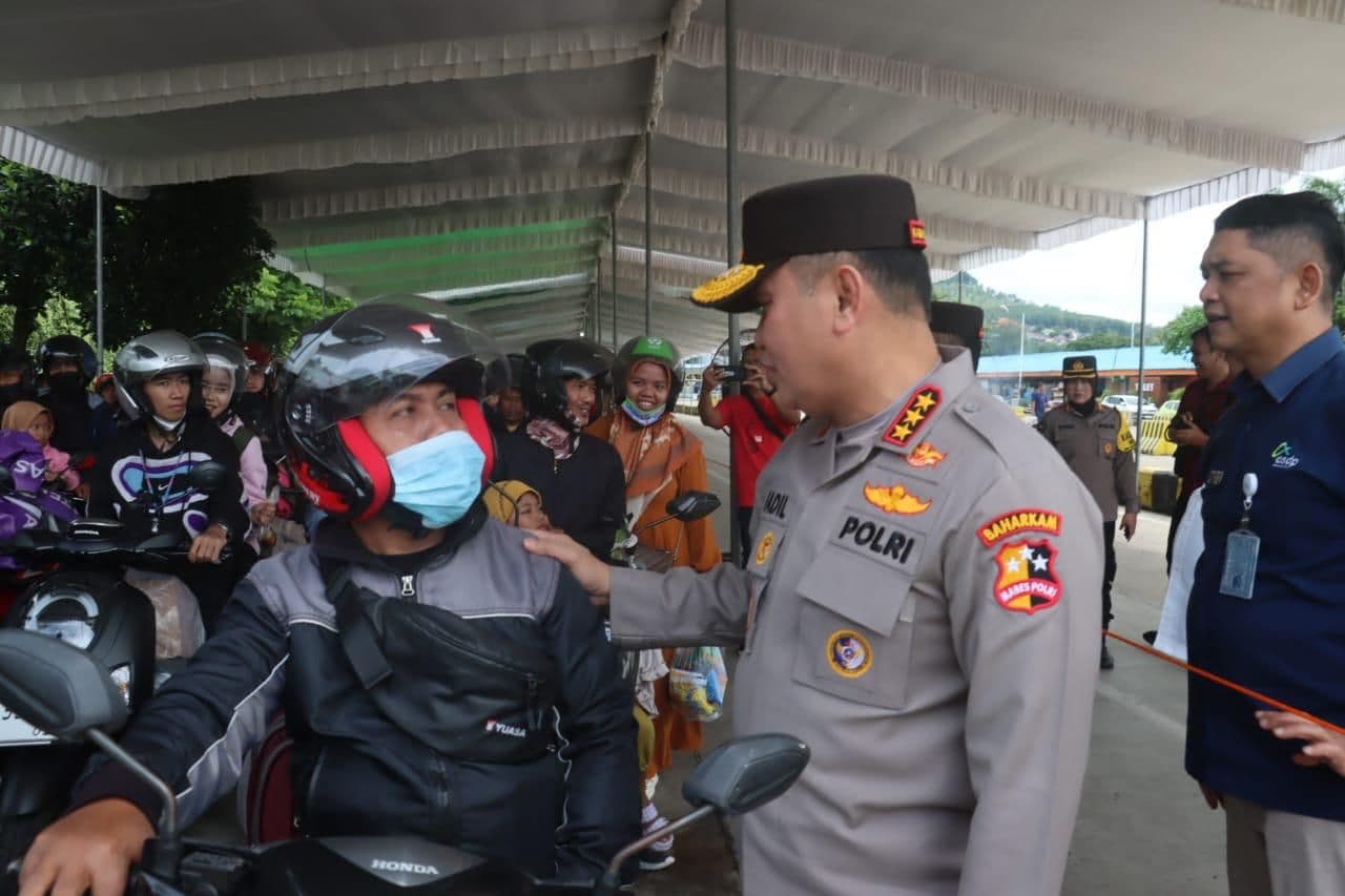 Kabaharkam Polri Komjen Fadil Imran di Pelabuhan Bakauheni (Foto: Humas Polri)