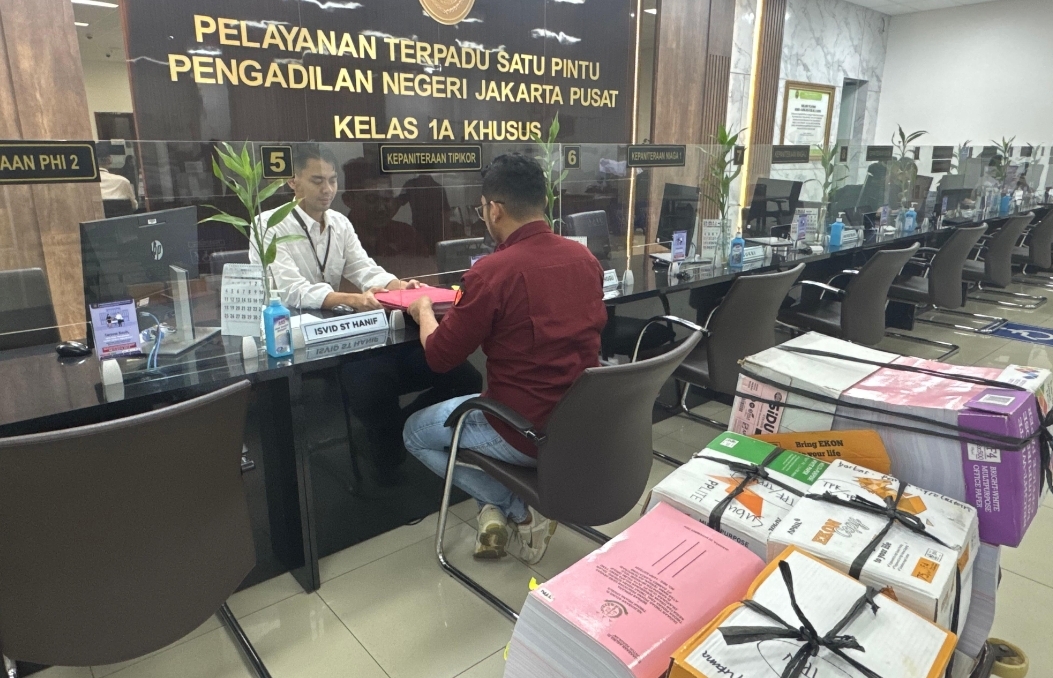 Pelimpahan berkas perkara dugaan korupsi dan TPPU Duta Palma Group (Foto: Kejaksaan  Agung)