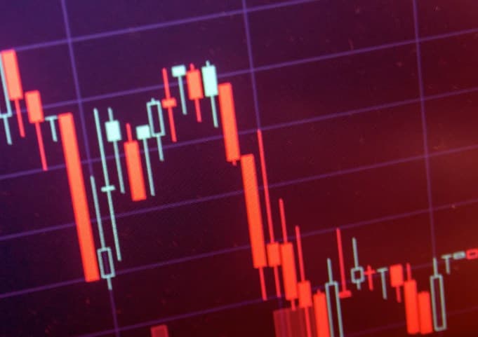 Tarif Trump Guncang Market, Harga Bitcoin Terjun Bebas ke Angka $77K.