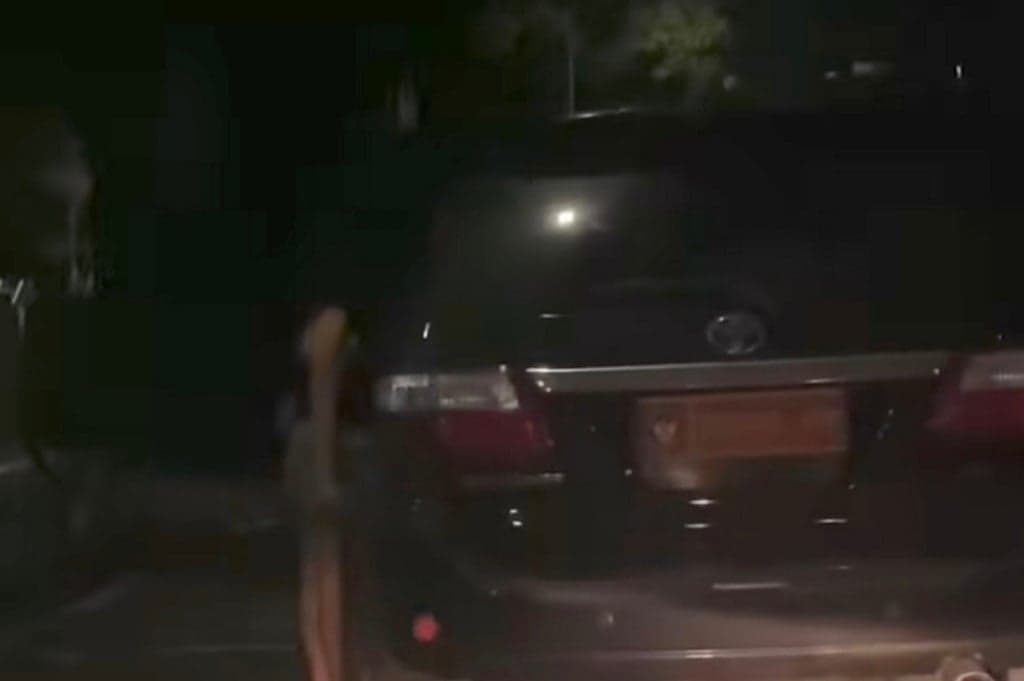 Pengendara mobil dinas Kemhan sewa PSK di pinggir jalan (Foto:Istimewa)