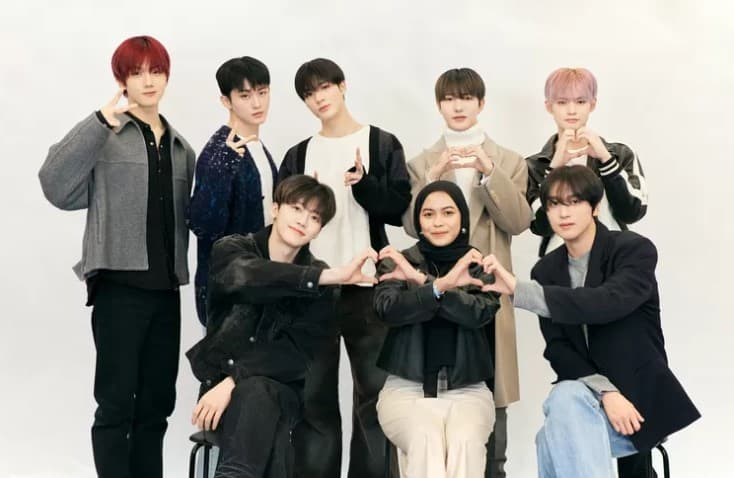 Sosok EL berfoto bareng NCT Dream (Foto: X @erliaanaa_)