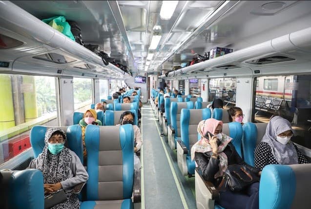 KAI Berikan Diskon 20 Persen untuk Lansia: Traveling Nyaman dan Terjangkau di Masa Pensiun