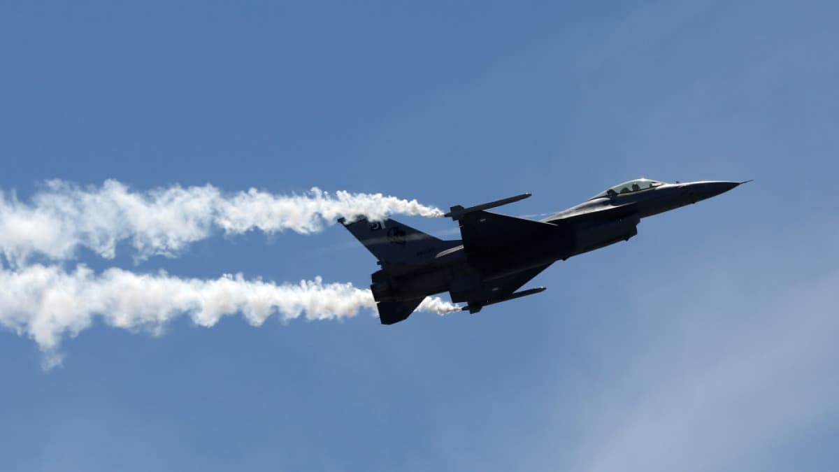 Tiongkok Beri Pakistan Dukungan Pertahanan Udara dan Satelit Saat Kofrontasi dengan India