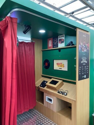 Gandeng Lomba Sihir untuk Kolaborasi, Photomatics Luncurkan Listening Booth dan Exclusive Frame.