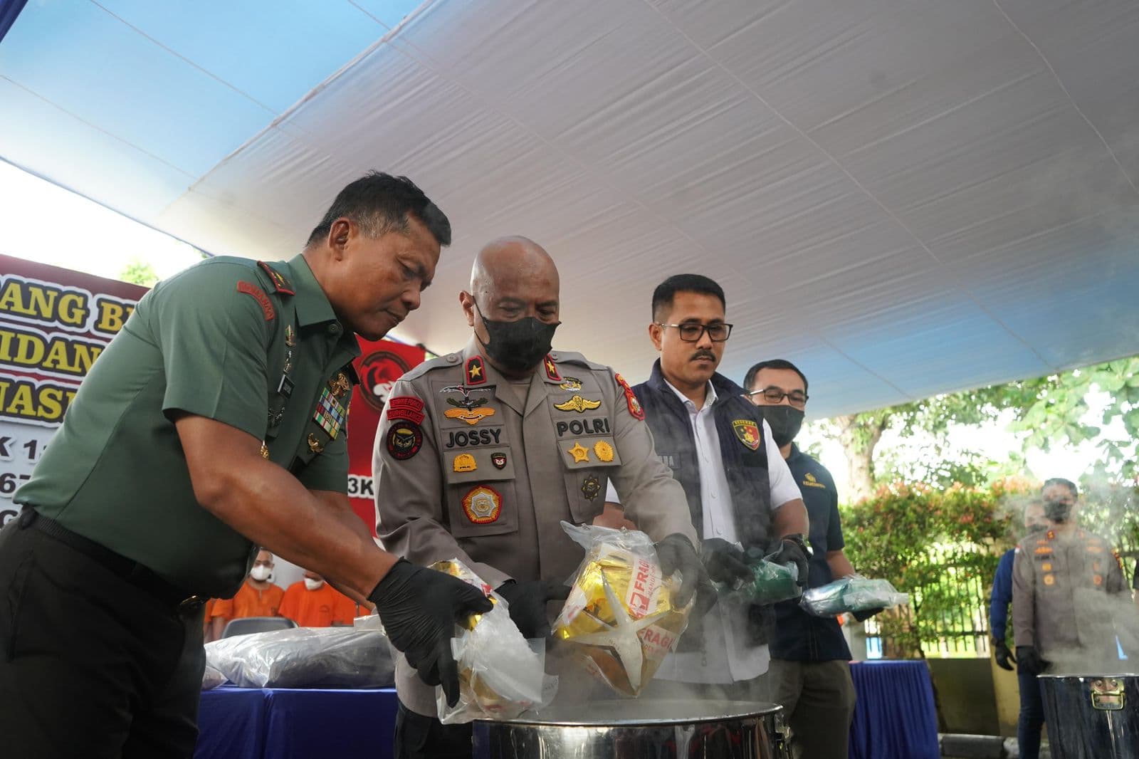 Polda Riau Musnahkan Barang Bukti 119 Kg Sabu hingga 43 Ribu Butir Ekstasi dari 18 Kasus Narkoba
