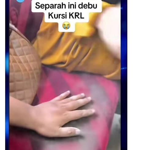 Viral Penumpang Ini Tunjukkan Debu yang Mengepul  di Tempat Duduk KRL