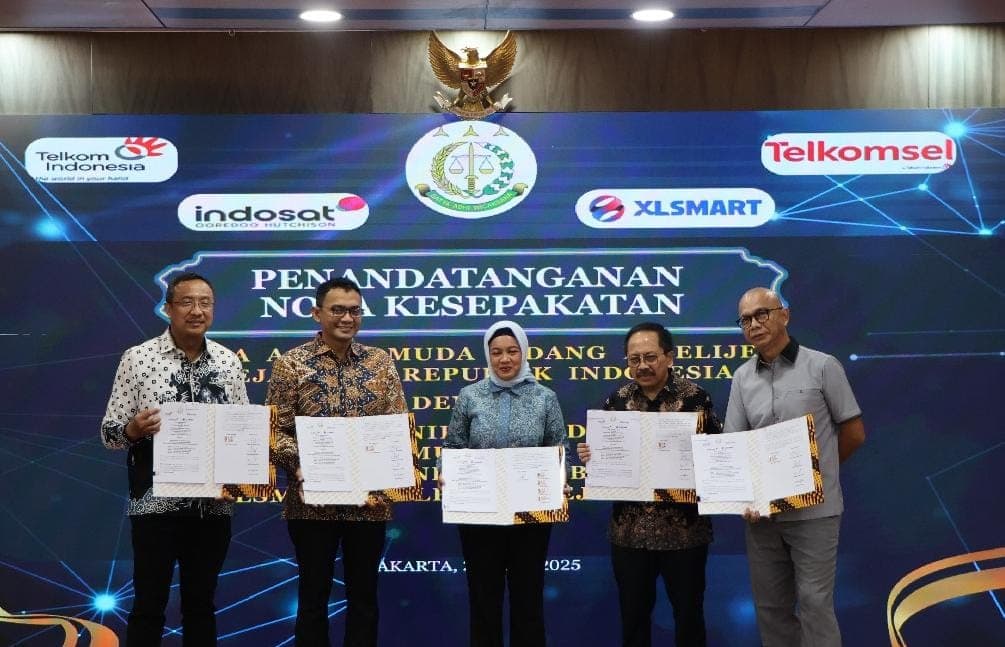 Penandatanganan kerja sama Direktorat Jamintel Kejagung dengan sejumlah provider (Foto: Kejaksaan)