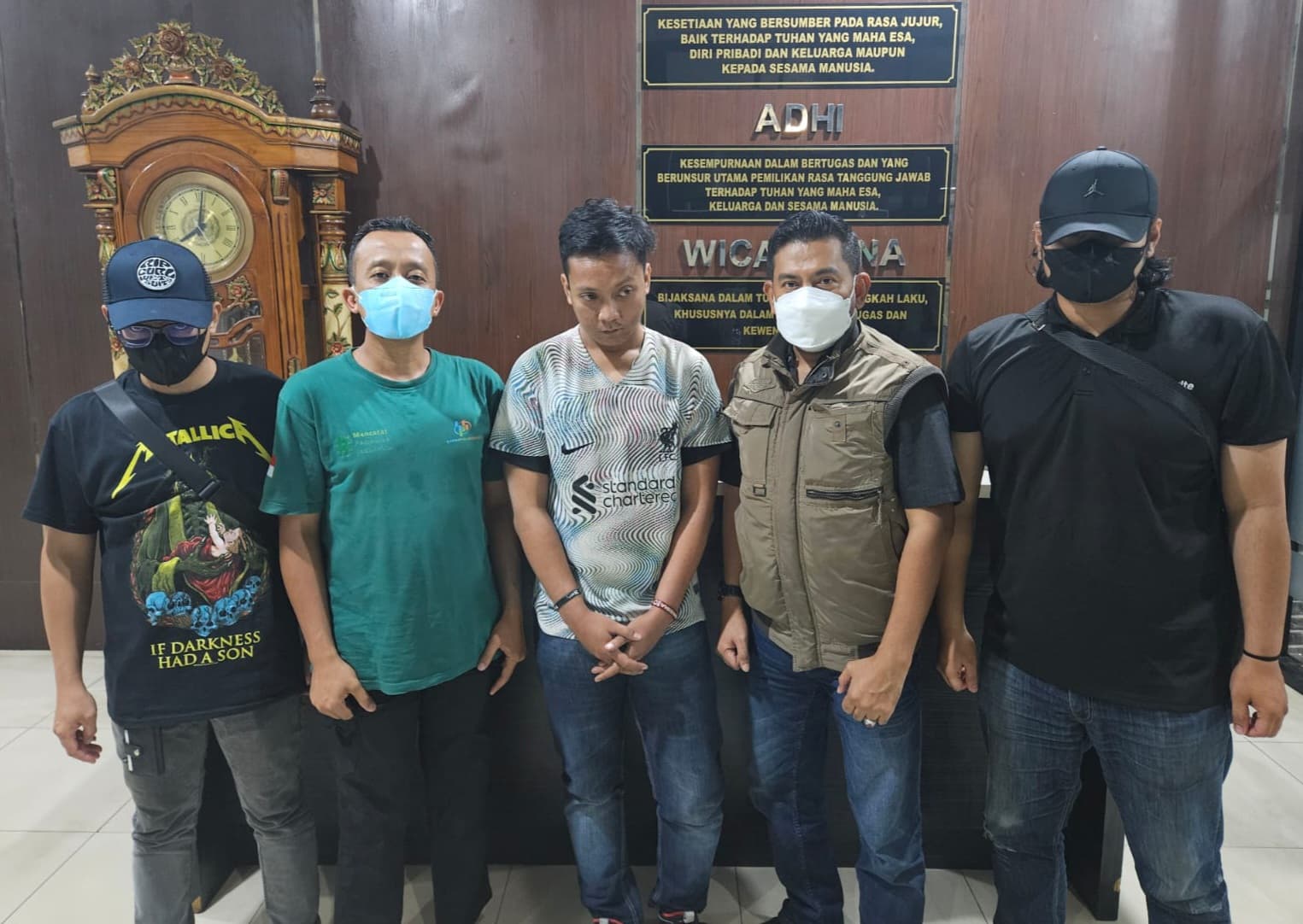 Penangkapan buronan korupsi (Foto: Kejaksaan)