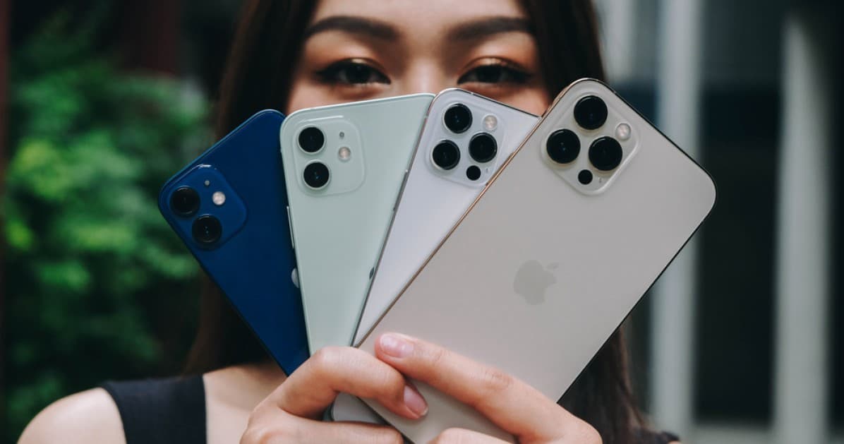 Ilustrasi Pengguna Iphone (Foto: Shutterstock)