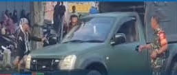 Oknum ormas GPK tendang mobil TNI di Magelang (Foto:Istimewa)