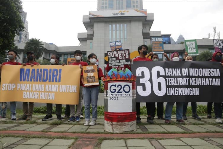 Putusan Pengadilan atas Gugatan Bank Mandiri Mendanai Perusahaan Perusak Hutan Abaikan Substansi.