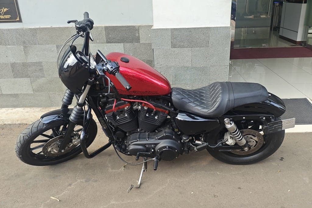 KPK sita motor Harley Davidson dari eks stafsus mantan Menaker Ida Fauziyah, Risharyudi Triwibowo. (Foto: KPK)