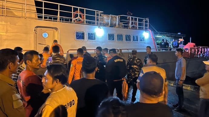 Basarnas Evakuasi Korban Kapal Terbalik Anggota DPRD Mentawai (Dok. SAR)