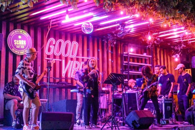 Relish Bistro Luncurkan 'Relish Bar': Destinasi Sosial Terbaru di Kota, Hadirkan Koktail, Suasana Seru, dan Poolside Parties